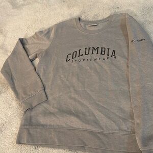 Columbia sweatshirt